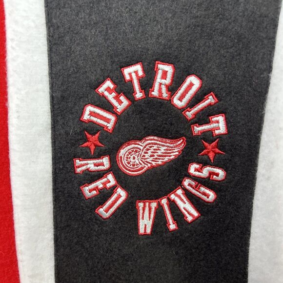 Sold
NWT Mighty Mac Sears 6/9 Months Body Suit With Hat Detroit Red Wings NHL - Picture 4 of 14